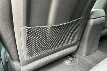 Hyundai KONA 64kWh Premium SUV 5dr Electric Auto (10.5kW Charger) (204 ps)