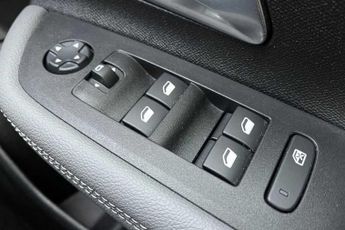 VAUXHALL MOKKA Electric 50kWh Griffin SUV 5dr Electric Auto (136 ps)