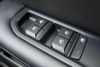 MG MG4 EV 64kWh Trophy Long Range Hatchback 5dr Electric Auto (203 ps)