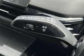 MG MG4 EV 64kWh Trophy Long Range Hatchback 5dr Electric Auto (203 ps)
