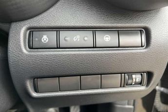 NISSAN JUKE 1.6 Tekna SUV 5dr Petrol Hybrid Auto Euro 6 (143 ps)