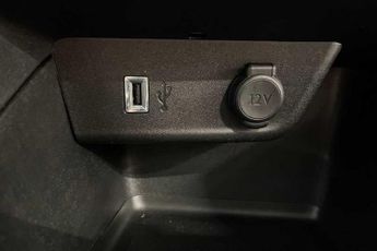 VAUXHALL Corsa Electric 50kWh Elite Nav Hatchback 5dr Electric Auto (7.4Kw Charger) (136