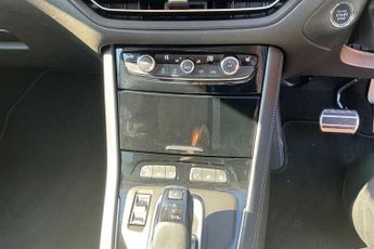 VAUXHALL GRANDLAND 1.6 14.2kWh Ultimate SUV 5dr Petrol Plug-in Hybrid Auto Euro 6 (