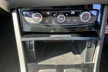 VAUXHALL GRANDLAND 1.6 14.2kWh Ultimate SUV 5dr Petrol Plug-in Hybrid Auto Euro 6 (