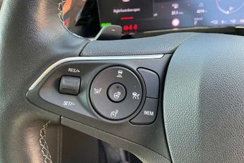 VAUXHALL GRANDLAND 1.6 14.2kWh Ultimate SUV 5dr Petrol Plug-in Hybrid Auto Euro 6 (