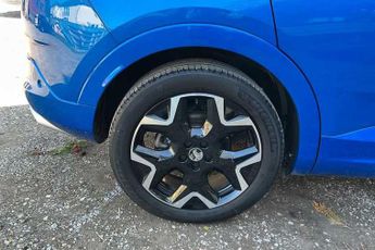 VAUXHALL GRANDLAND 1.6 14.2kWh Ultimate SUV 5dr Petrol Plug-in Hybrid Auto Euro 6 (