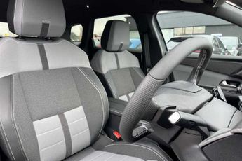 VAUXHALL GRANDLAND 1.2 Ultimate SUV 5dr Petrol Hybrid e-DCT Euro 6 (s/s) (145 ps)