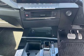 Vauxhall Astra Electric 54kWh GS Hatchback 5dr Electric Auto (156 ps)