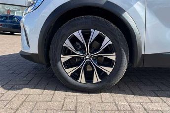 RENAULT CAPTUR 1.6 E-TECH evolution SUV 5dr Petrol Hybrid Auto Euro 6 (s/s) (14