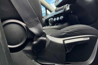 RENAULT CAPTUR 1.6 E-TECH evolution SUV 5dr Petrol Hybrid Auto Euro 6 (s/s) (14