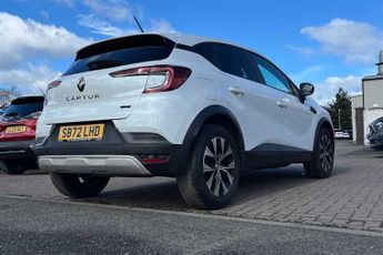 RENAULT CAPTUR 1.6 E-TECH evolution SUV 5dr Petrol Hybrid Auto Euro 6 (s/s) (14