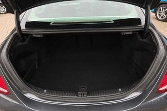 MERCEDES-BENZ C CLASS 2.1 C220d Sport (Premium Plus) Saloon 4dr Diesel 7G-Tronic+ Euro