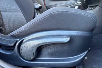 HYUNDAI i20 1.0 T-GDi MHEV Premium Hatchback 5dr Petrol Hybrid DCT Euro 6 (s