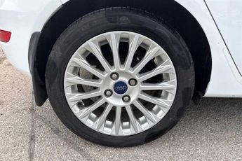 FORD FIESTA 1.0T EcoBoost Titanium Hatchback 5dr Petrol Powershift Euro 6 (1