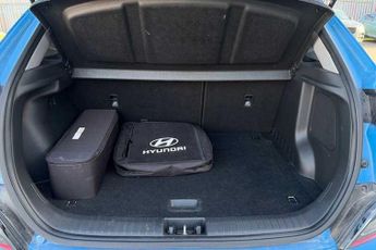 HYUNDAI KONA 64kWh Premium SUV 5dr Electric Auto (10.5kW Charger) (204 ps)