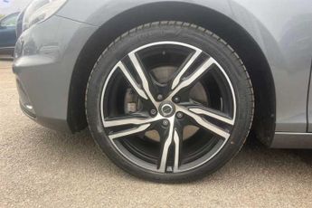 VOLVO V40 1.5 T3 R-Design Edition Hatchback 5dr Petrol Auto Euro 6 (s/s) (