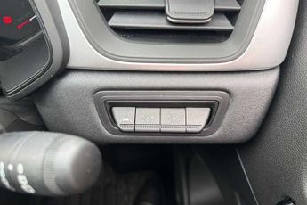 Renault Captur 1.6 E-TECH evolution SUV 5dr Petrol Hybrid Auto Euro 6 (s/s) (14