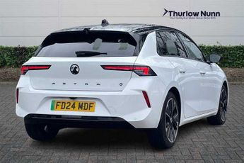 Vauxhall Astra Electric 54kWh Ultimate Hatchback 5dr Electric Auto (156 ps)