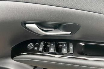 HYUNDAI TUCSON 1.6 h T-GDi 13.8kWh Premium SUV 5dr Petrol Plug-in Hybrid Auto 4
