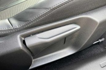 PEUGEOT E-2008 50kWh GT SUV 5dr Electric Auto (7kW Charger) (136 ps)