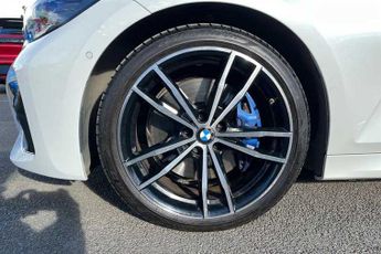 BMW 3 SERIES 2.0 320i M Sport Saloon 4dr Petrol Auto xDrive Euro 6 (s/s) (184