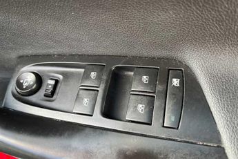 VAUXHALL ASTRA 1.4i Turbo GPF Elite Nav Hatchback 5dr Petrol Auto Euro 6 (s/s) 