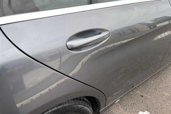 MercedeS-Benz C Class 2.1 C220d SE Saloon 4dr Diesel G-Tronic+ Euro 6 (s/s) (170 ps)