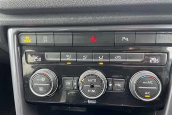 Volkswagen T-Roc T-Roc 1.5 TSi (150 PS) EVO SEL 5 Door Petrol SUV Automatic *** 1