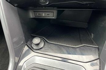 Volkswagen T-Roc T-Roc 1.5 TSi (150 PS) EVO SEL 5 Door Petrol SUV Automatic *** 1