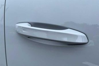 PEUGEOT E-3008 73kWh GT SUV 5dr Electric Auto (210 ps)