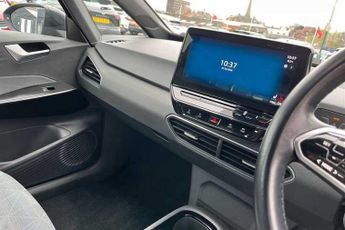 VOLKSWAGEN ID.3 Pro Performance 58kWh Life Hatchback 5dr Electric Auto (204 ps)