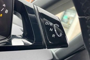 VOLKSWAGEN ID.3 Pro Performance 58kWh Life Hatchback 5dr Electric Auto (204 ps)