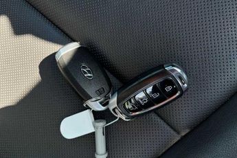 HYUNDAI KONA 64kWh Ultimate SUV 5dr Electric Auto (10.5kW Charger) (204 ps)