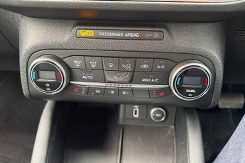 FORD FOCUS 1.0T EcoBoost Titanium Hatchback 5dr Petrol Auto Euro 6 (s/s) (1