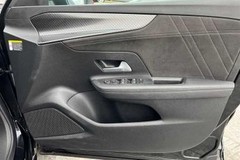 Vauxhall Mokka Electric 50kWh Ultimate SUV 5dr Electric Auto (136 ps)