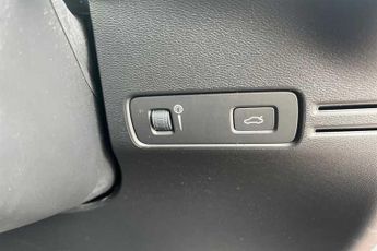 VOLVO XC40 2.0 D3 Momentum SUV 5dr Diesel Auto AWD Euro 6 (s/s) (150 ps)