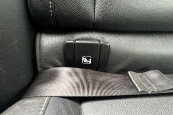VOLVO XC40 2.0 D3 Momentum SUV 5dr Diesel Auto AWD Euro 6 (s/s) (150 ps)