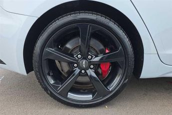 GENESIS G70 2.0T Sport Saloon 4dr Petrol Auto Euro 6 (s/s) (245 ps)