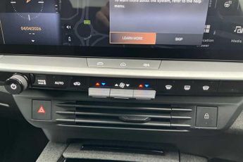 VAUXHALL GRANDLAND 1.2 Ultimate SUV 5dr Petrol Hybrid e-DCT Euro 6 (s/s) (136 ps)