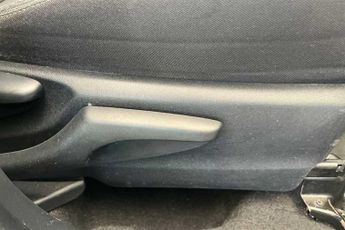 TOYOTA YARIS 1.5 VVT-i Icon Tech Hatchback 5dr Petrol CVT Euro 6 (111 ps)