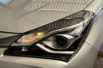 TOYOTA YARIS 1.5 VVT-i Icon Tech Hatchback 5dr Petrol CVT Euro 6 (111 ps)