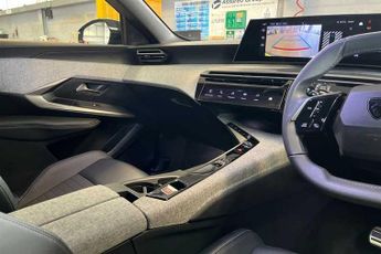 Peugeot E-3008 73kWh Allure SUV 5dr Electric Auto (210 ps)