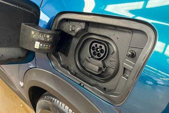 Peugeot E-3008 73kWh Allure SUV 5dr Electric Auto (210 ps)
