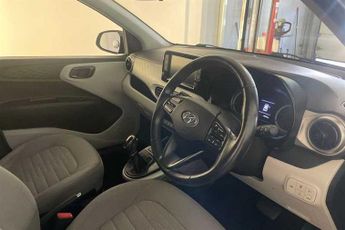 Hyundai i10 1.0 Premium Hatchback 5dr Petrol Auto Euro 6 (s/s) (67 ps)