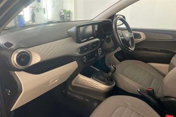 Hyundai i10 1.0 Premium Hatchback 5dr Petrol Auto Euro 6 (s/s) (67 ps)