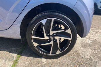 HYUNDAI i10 1.2 Premium Hatchback 5dr Petrol Auto Euro 6 (s/s) (79 ps)
