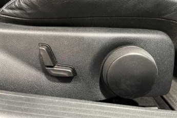 MERCEDES-BENZ E CLASS 3.0 E350d V6 BlueTEC AMG Line Cabriolet 2dr Diesel G-Tronic+ Eur