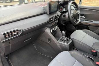 Dacia Sandero Stepway 1.0 TCe EXTREME Hatchback 5dr Petrol CVT Euro 6 (s/s) (90 ps)