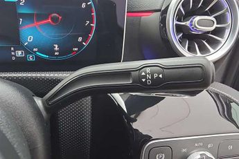 MercedeS-Benz A Class 2.0 A250 AMG Line (Premium Plus) Hatchback 5dr Petrol 7G-DCT Eur