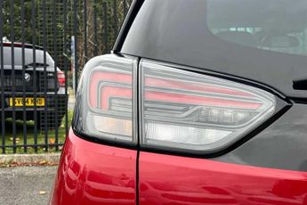 VAUXHALL CROSSLAND 1.5 Turbo D Ultimate SUV 5dr Diesel Auto Euro 6 (s/s) (120 ps)